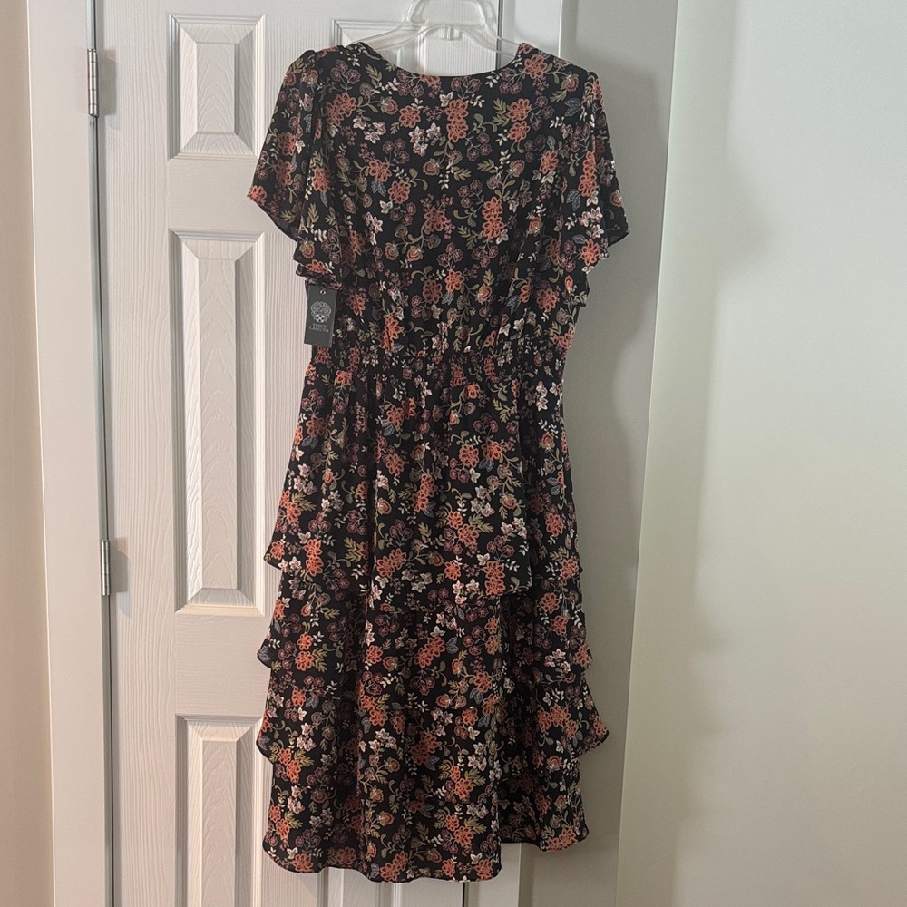 Vince Camuto Black and Pink Apparel - Picture 4 of 4